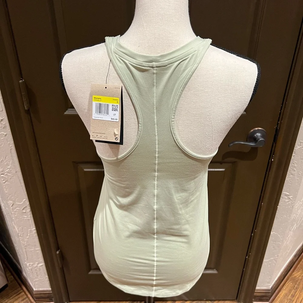 NWT Nike Women’s Training Tank Size Small Pale Green - Picture 4 of 6